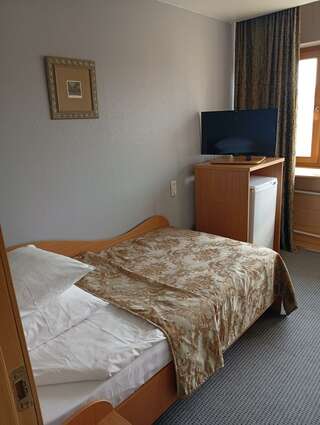 Гостиница Новокузнецкая Новокузнецк Номер стандарт комфорт-1