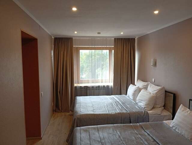 Гостиница Новокузнецкая Новокузнецк-96