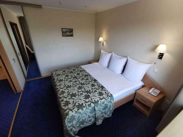 Гостиница Новокузнецкая Новокузнецк-90